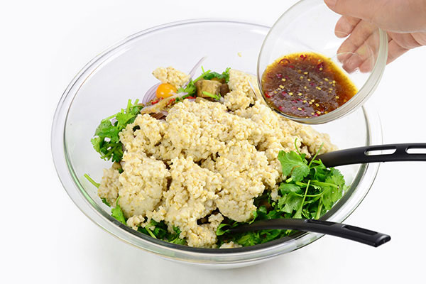 
              Thai Oatmeal Salad with Eggplant Step 7
      	