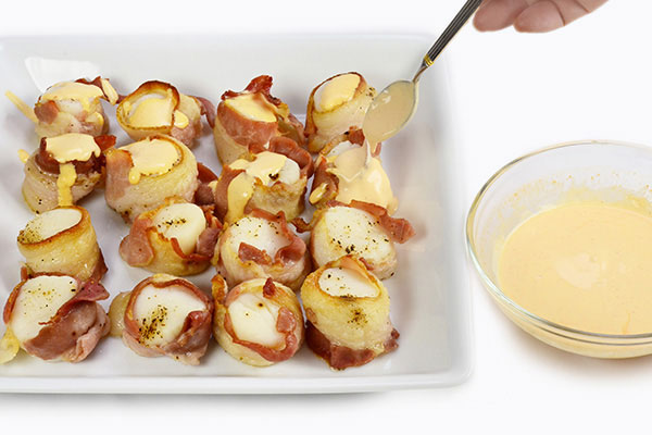 
              Bacon Wrapped Scallops with Asian Sauce Step 7
      	