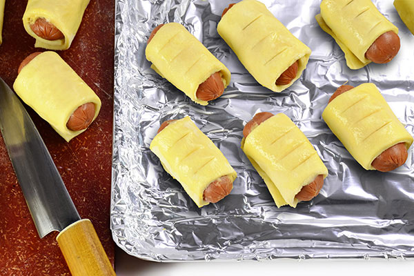 
              Pigs in a Blanket Step 6
      	