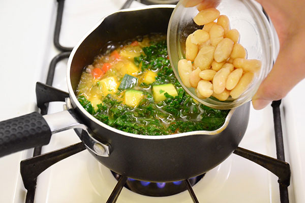 
              Robust Ribollita Soup Step 4
      	