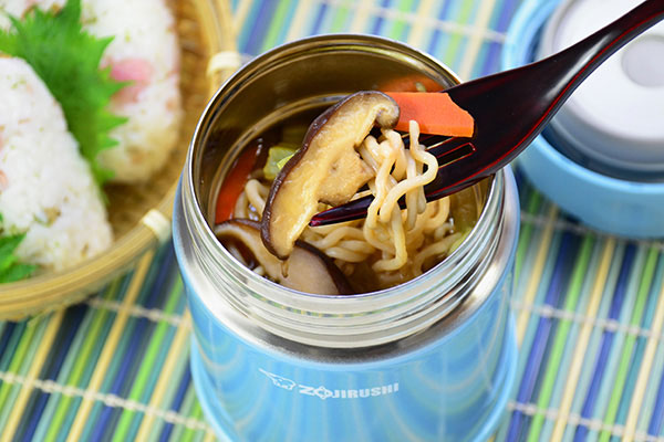 
              <i>Shiitake</i> Mushroom and Tofu Noodle Soup Step 10
      	