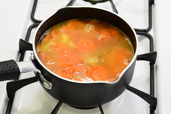 
              Spicy Ginger Carrot Soup Step 3
      	