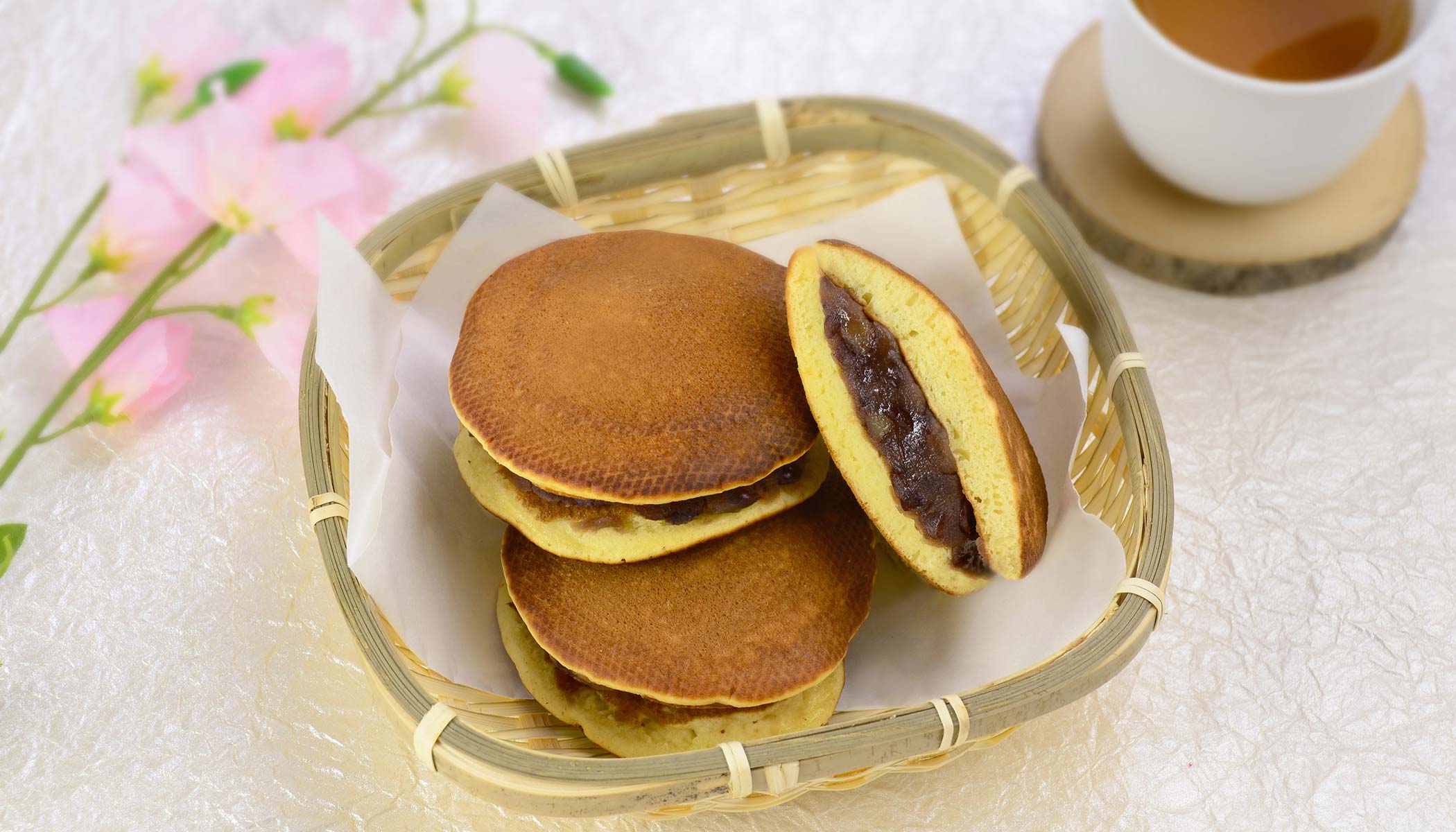 Zojirushi Recipe – <i>Dorayaki</i> (<i>Adzuki</i> Bean Pancake Dessert)