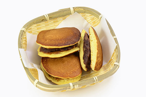 
              <i>Dorayaki</i> (<i>Adzuki</i> Bean Pancake Dessert) Step 9
      	