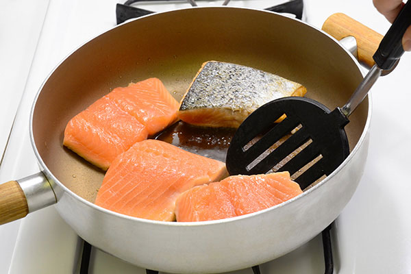 
              Topped Salmon Quinoa Bowl Step 5
      	