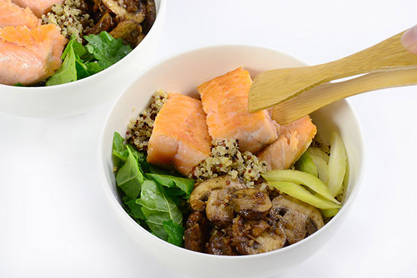 
              Topped Salmon Quinoa Bowl Step 7
      	