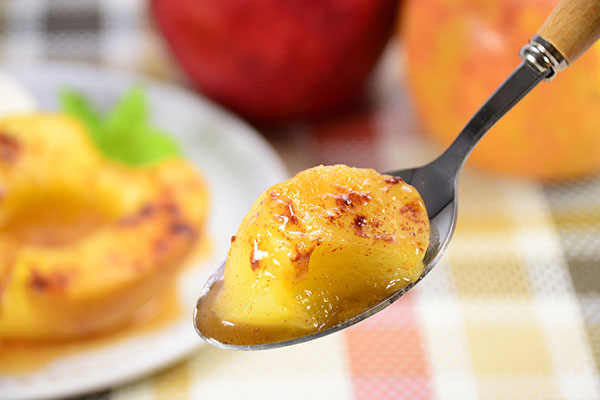 
              Baked Apples in Foil Step 10
      	