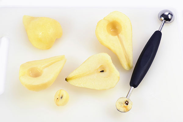 
              Pear Melba Step 1
      	