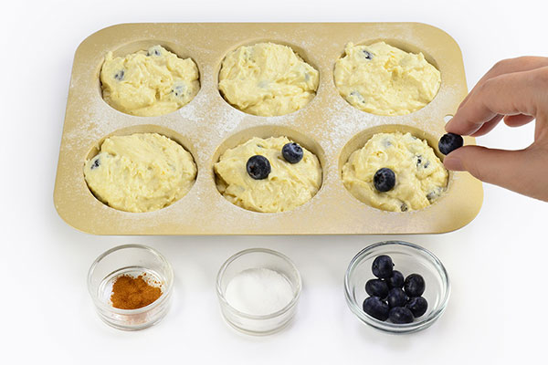 
              Fluffy Blueberry Muffins Step 6
      	