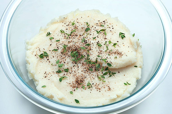 
              Cauliflower Creamed Rice with Seared Salmon Step 4
      	