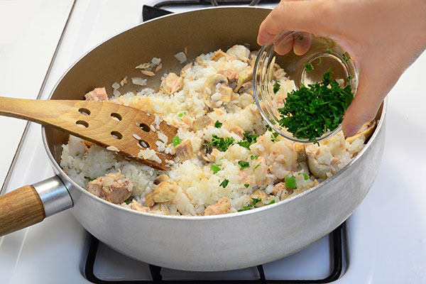 
              Tuna Seafood Pilaf Step 4
      	