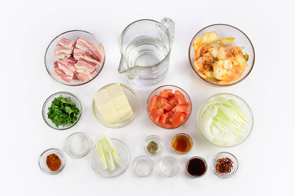 
            	<i>Yin Yang</i> Hot Pot: <i>Kimchi</i> Hot Pot  Ingredients
      	