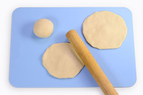 
              <i>Char Siu Bao</i> (Steamed BBQ Pork Buns) Step 5
      	