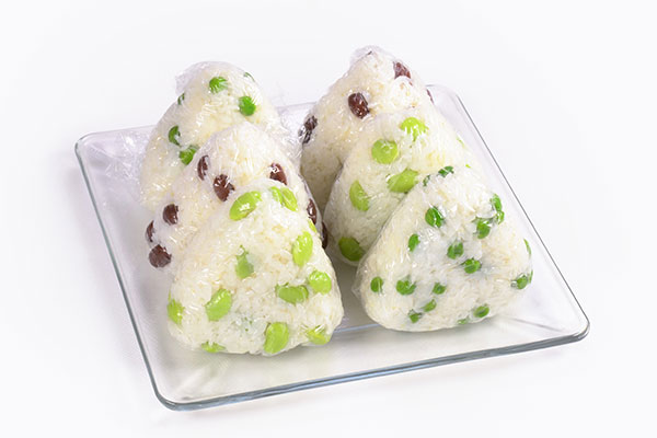 
              Bean <i>Onigiri</i> Trio Step 5
      	