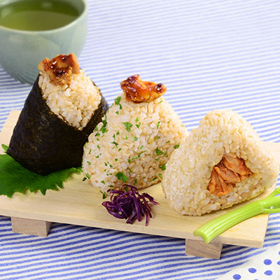 Zojirushi Recipe – Triple Flavor Chicken <i>Onigiri</i>