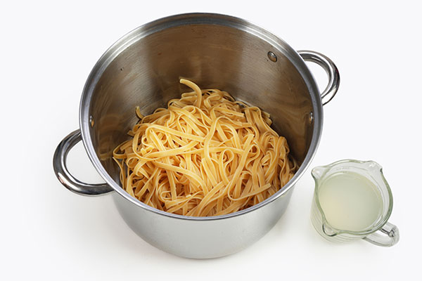 
              Fettuccine Bolognese Step 5
      	