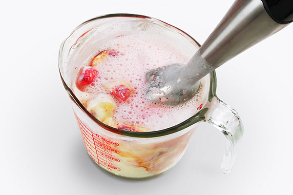 
              Strawberry Peach Smoothie Step 2
      	