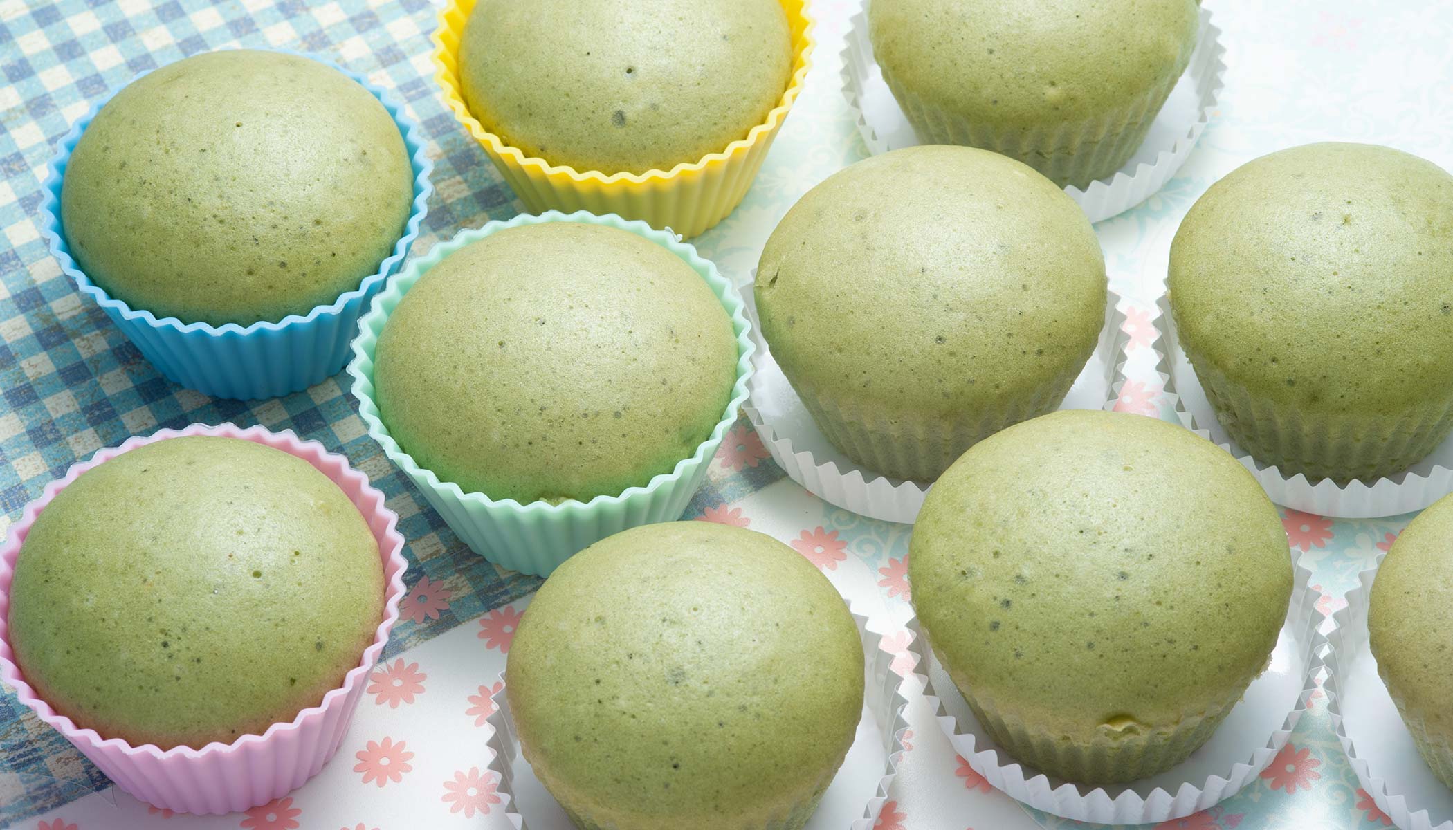 Zojirushi Recipe – <i>Matcha</i> (Powdered Green Tea) Steamed Cake