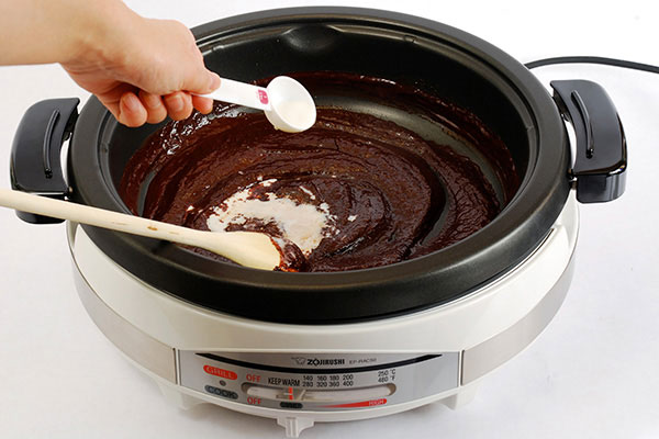 
              Chocolate Fondue Step 5
      	