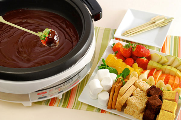 
              Chocolate Fondue Step 4
      	