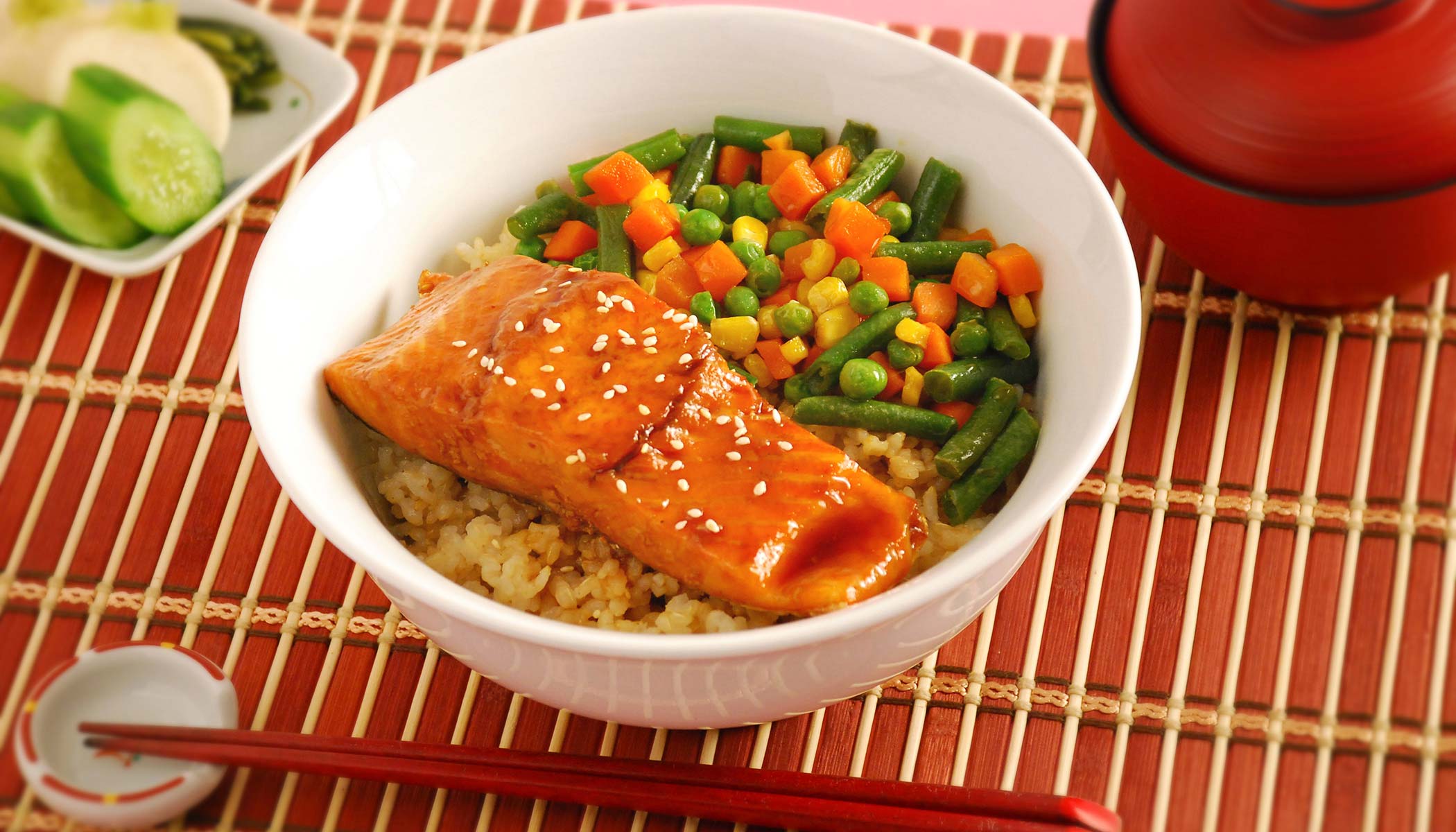 Zojirushi Recipe – Salmon <i>Teriyaki</i> with Mixed Vegetables over Rice