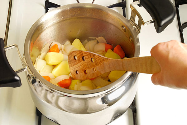 
              Creamy Chicken Stew Step 3
      	