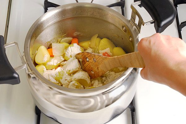 
              Creamy Chicken Stew Step 4
      	