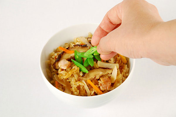 
              <i>Takikomi-Gohan</i> (Mixed Rice) Step 7
      	