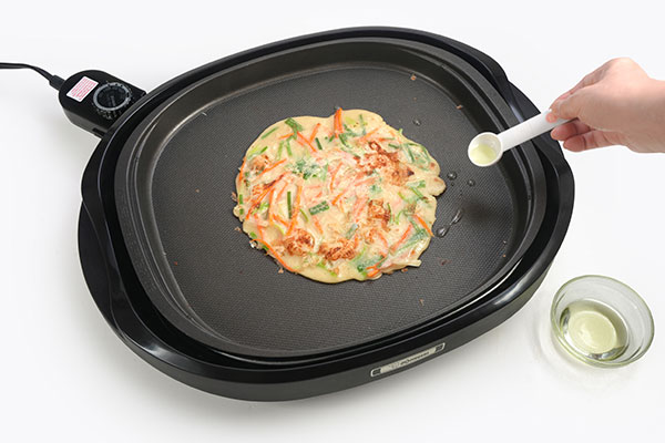 
              Seafood Jeon (Korean-Style Pancakes) Step 6
      	