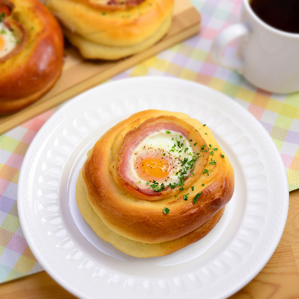 Breakfast in Bread (Bacon and Egg Mayo)