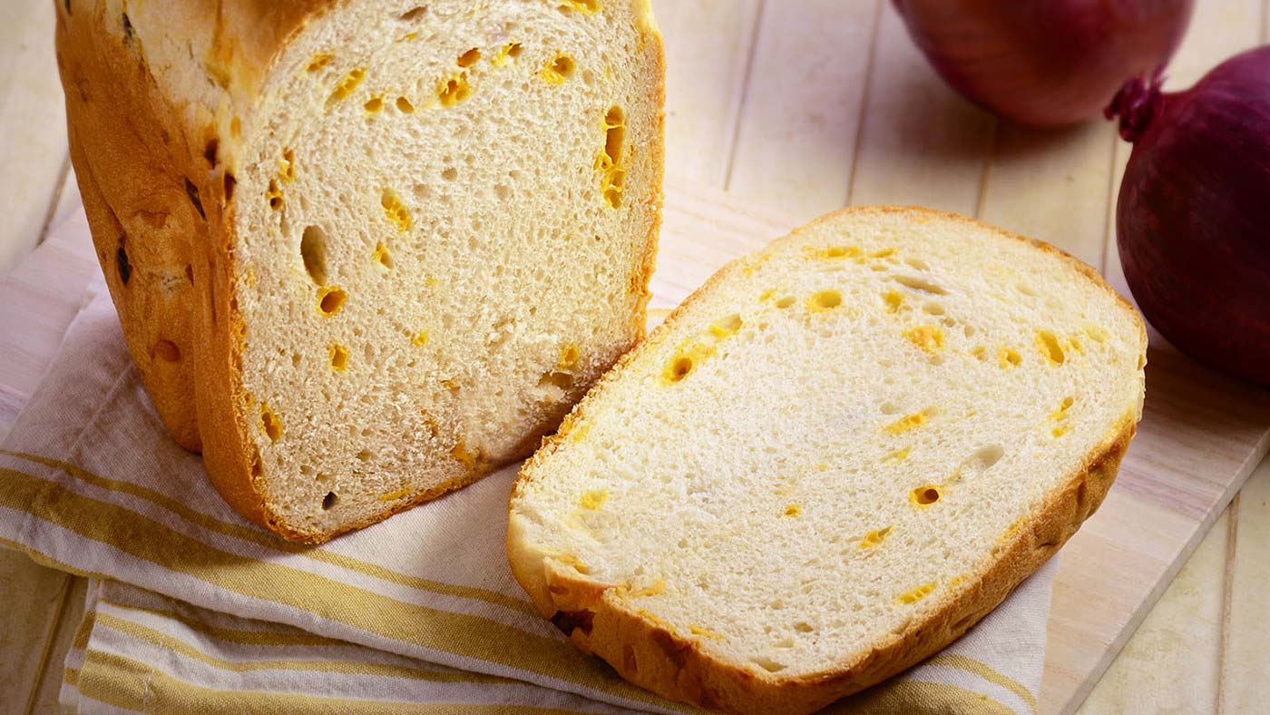 Quick Cheese 'n' Onion Bread | Zojirushi Maestro