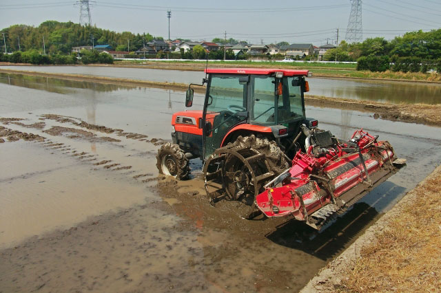 tillingtractor