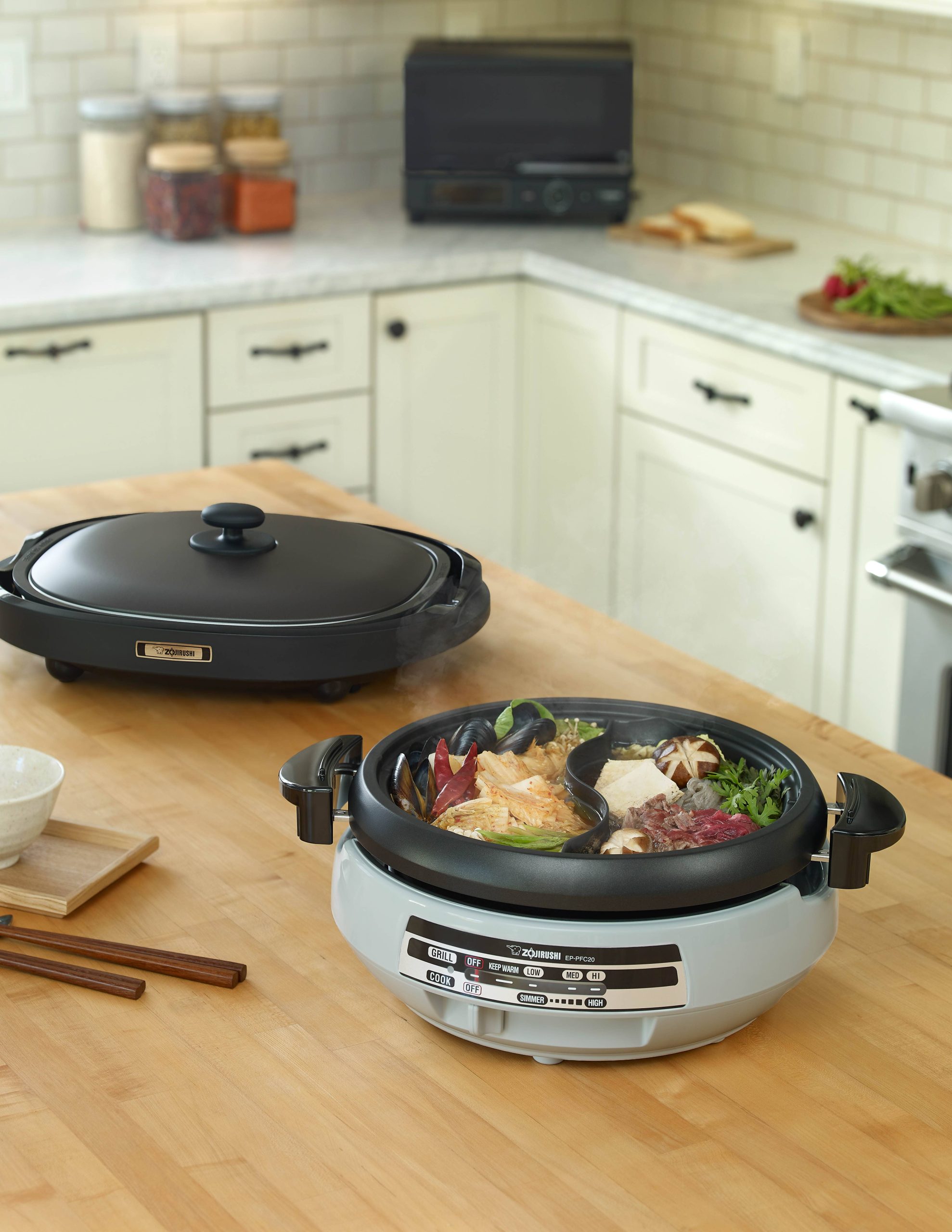 Zojirushi Gourmet d'Expert Electric Skillet with Yin Yang Hot Pot