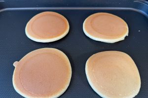 hotcakes on griddle