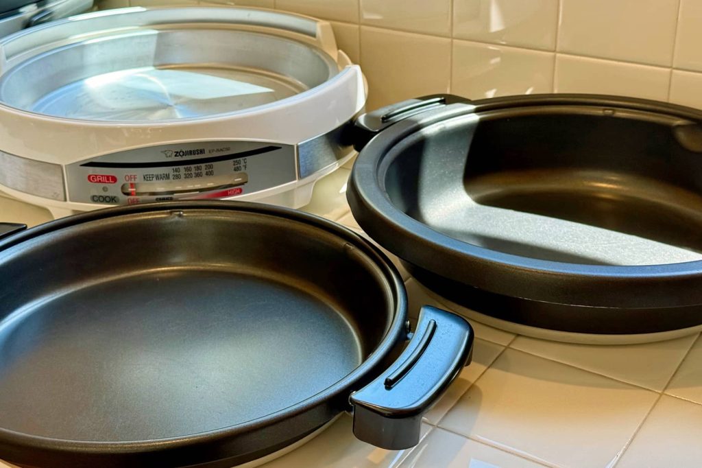 Gourmet d'Expert skillet parts showing both shallow and deep pans