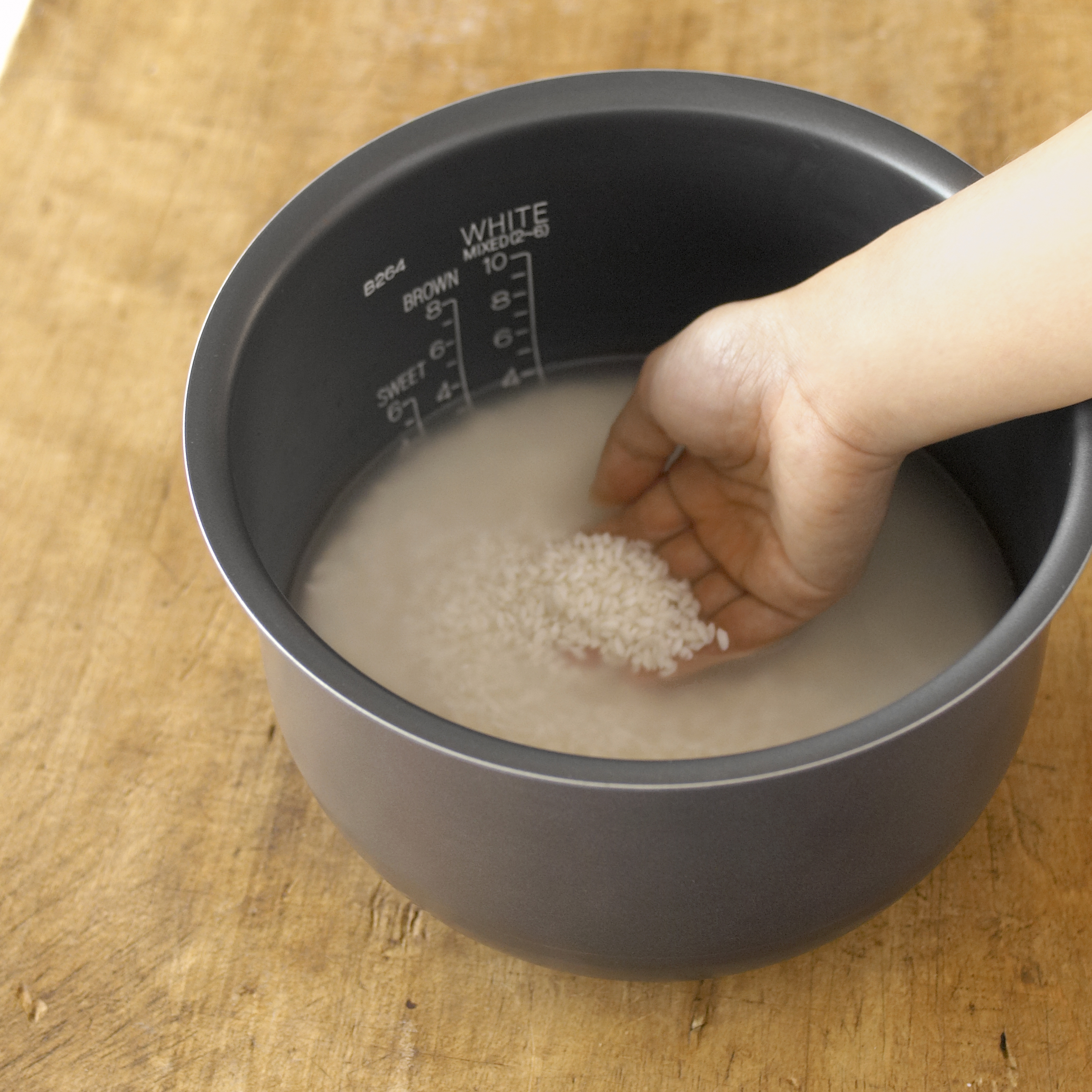 Is It Safe to Wash Rice in the Inner Pot?