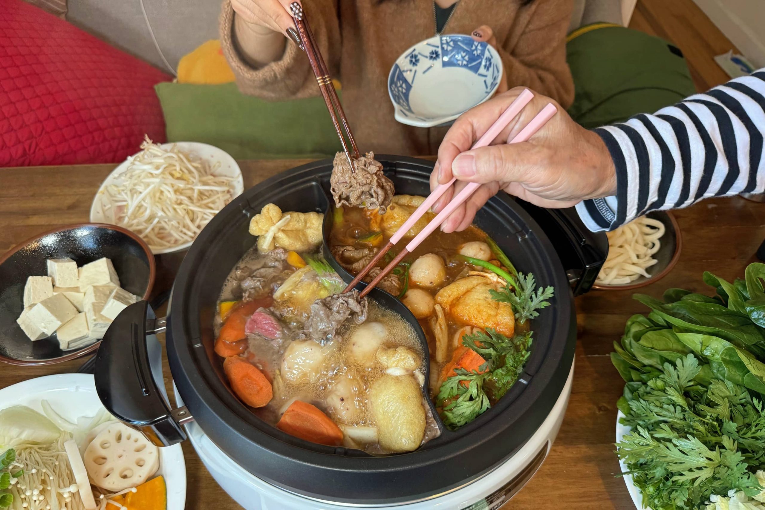 Dueling Hot Pots