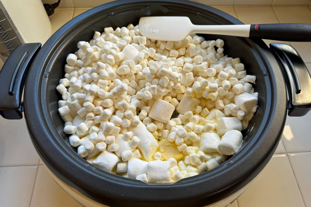 ready to melt marshmallows in pan