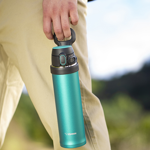 笙　保温器 Flip-and-Go 翻转便携不锈钢真空保温杯SM-QHE48/60 | Zojirushi.com