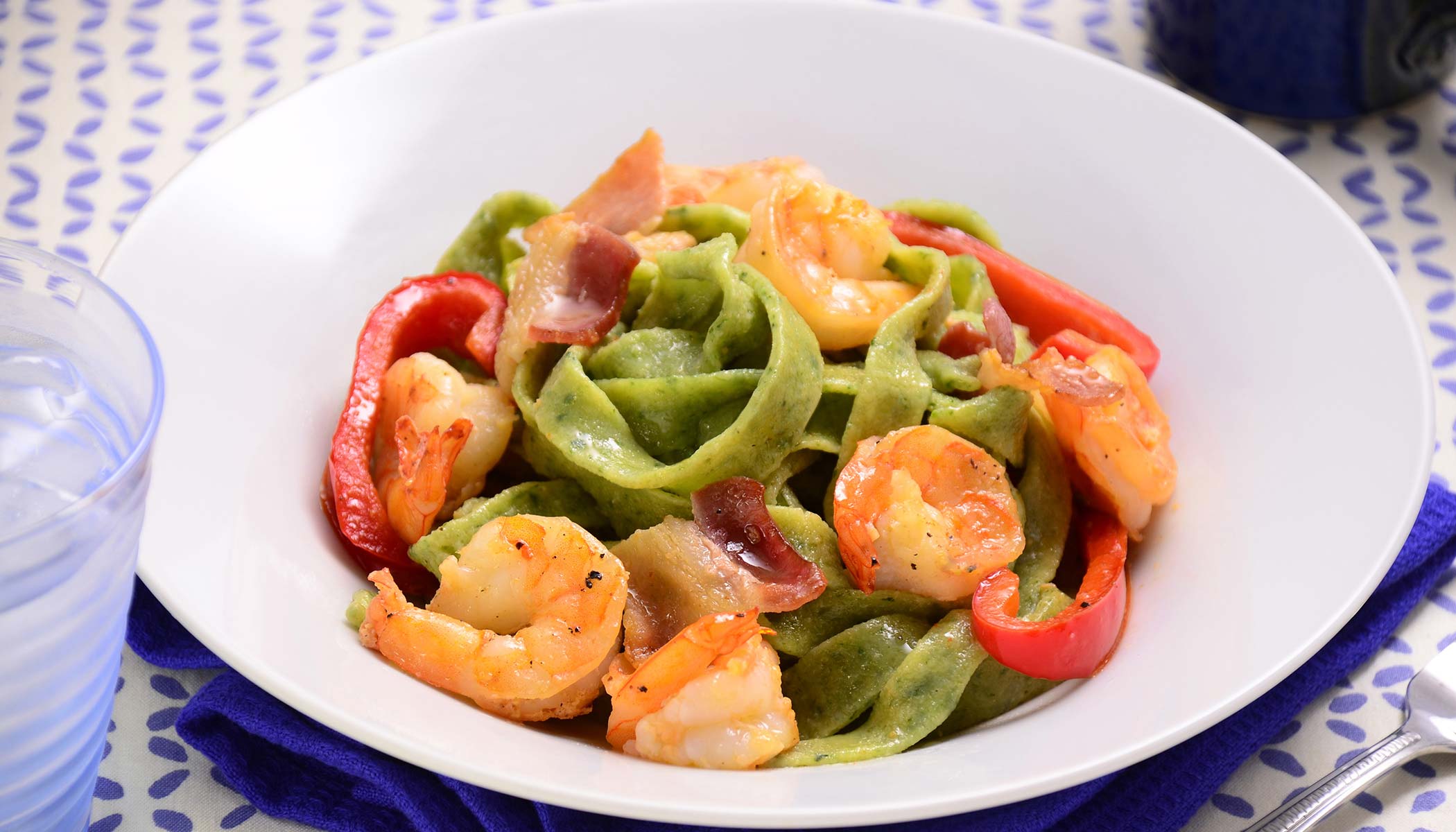 Spinach Fettuccine with Bacon and Shrimp