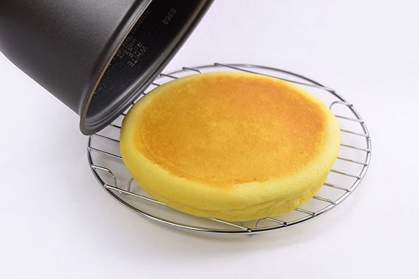 How to Make Cooker Cake?