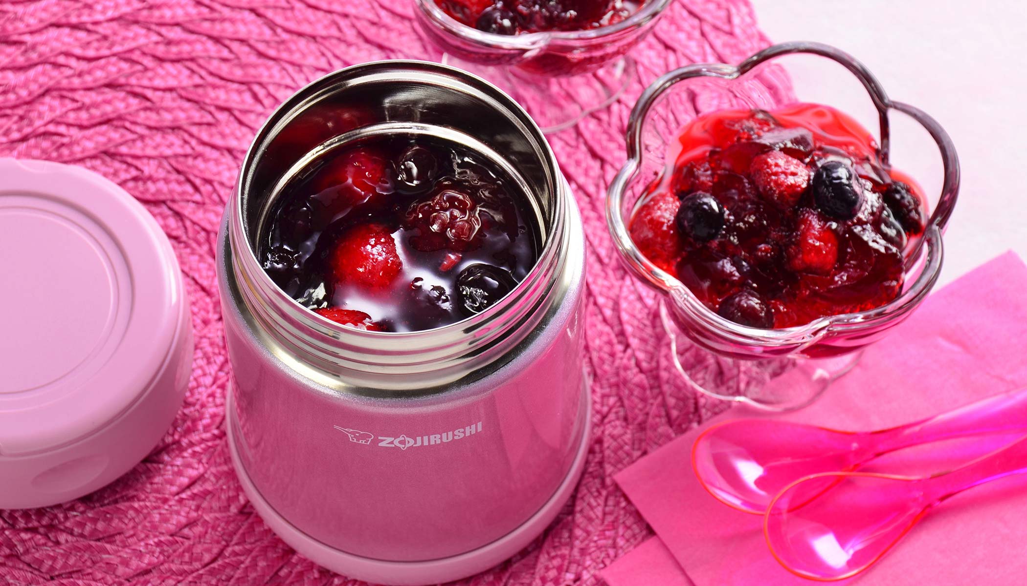 Red Cranberry Gelatin with Mixed Berries