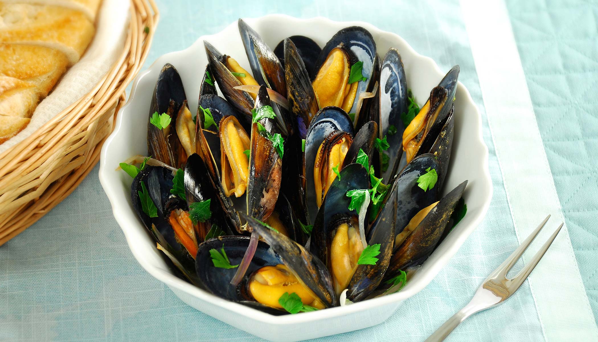 Moules au Vin Blanc (Belgian Mussels)